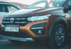 Dacia Spring kontra używane auto miejskie – porównanie kosztów, zasięgu i komfortu w realnym użytkowaniu